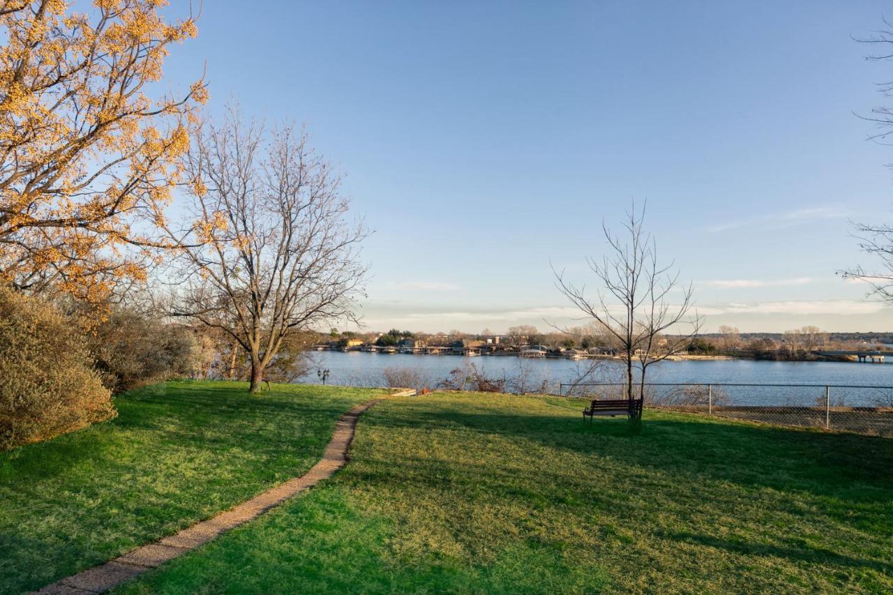 Blue Heron Bed And Breakfast On Lake Granbury Εξωτερικό φωτογραφία