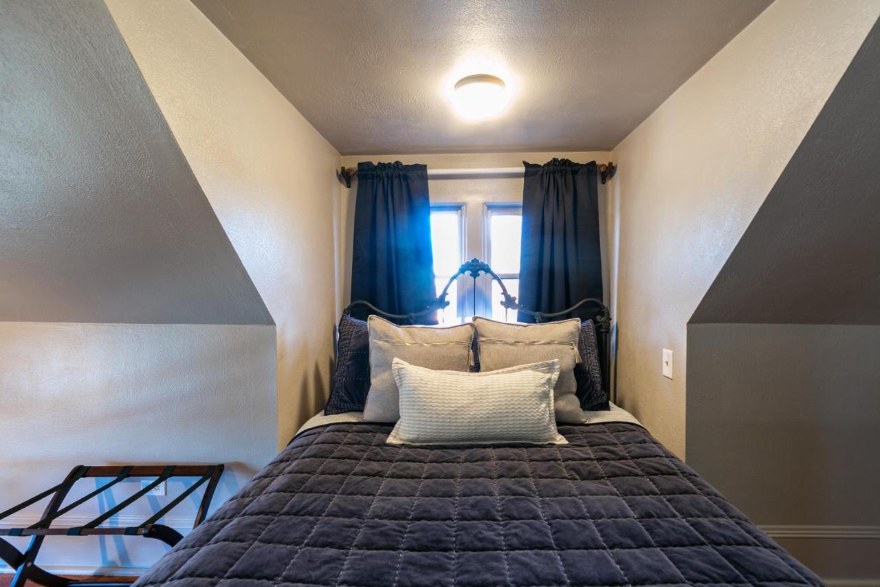 Blue Heron Bed And Breakfast On Lake Granbury Εξωτερικό φωτογραφία