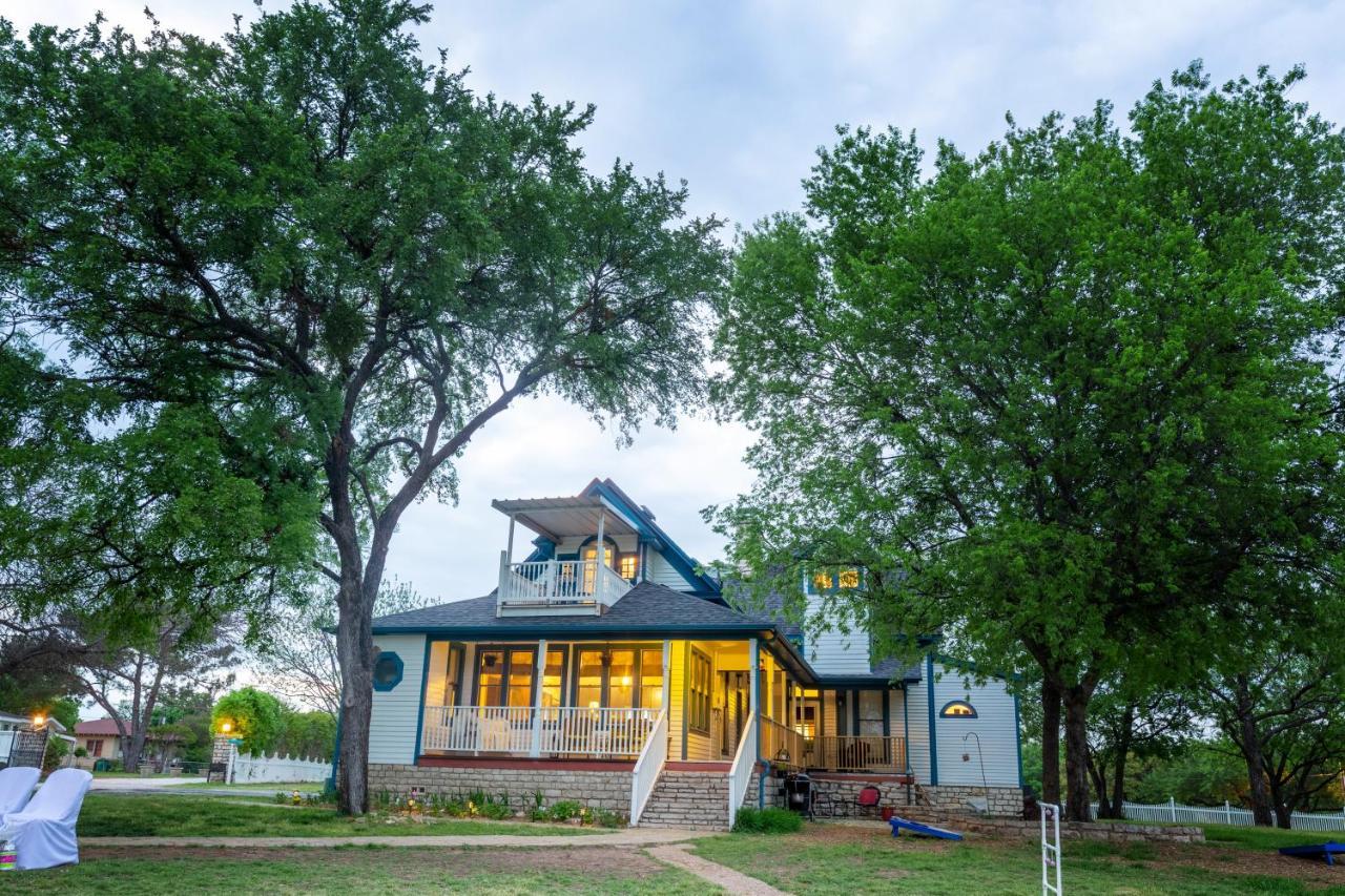 Blue Heron Bed And Breakfast On Lake Granbury Εξωτερικό φωτογραφία